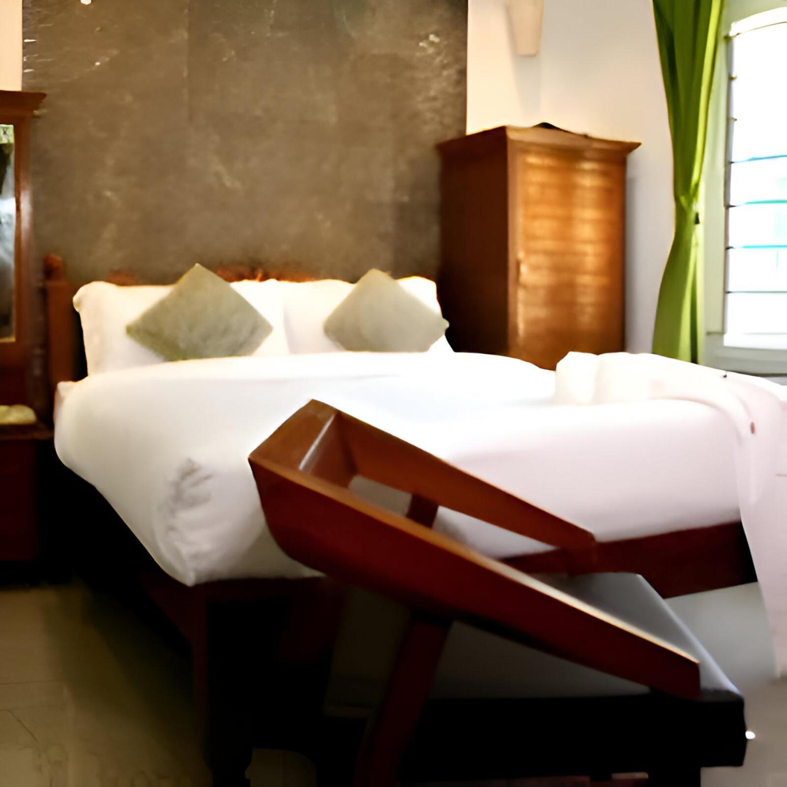 פונדיצ'רי Le Holiday Inn מראה חיצוני תמונה