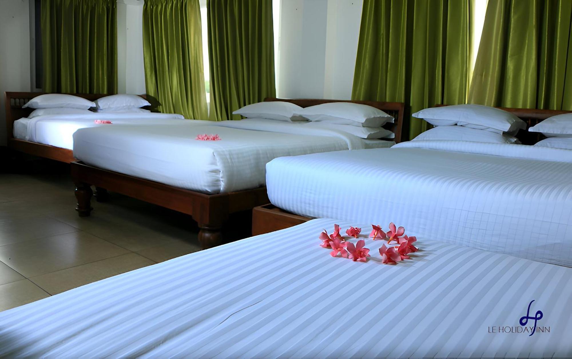 פונדיצ'רי Le Holiday Inn מראה חיצוני תמונה