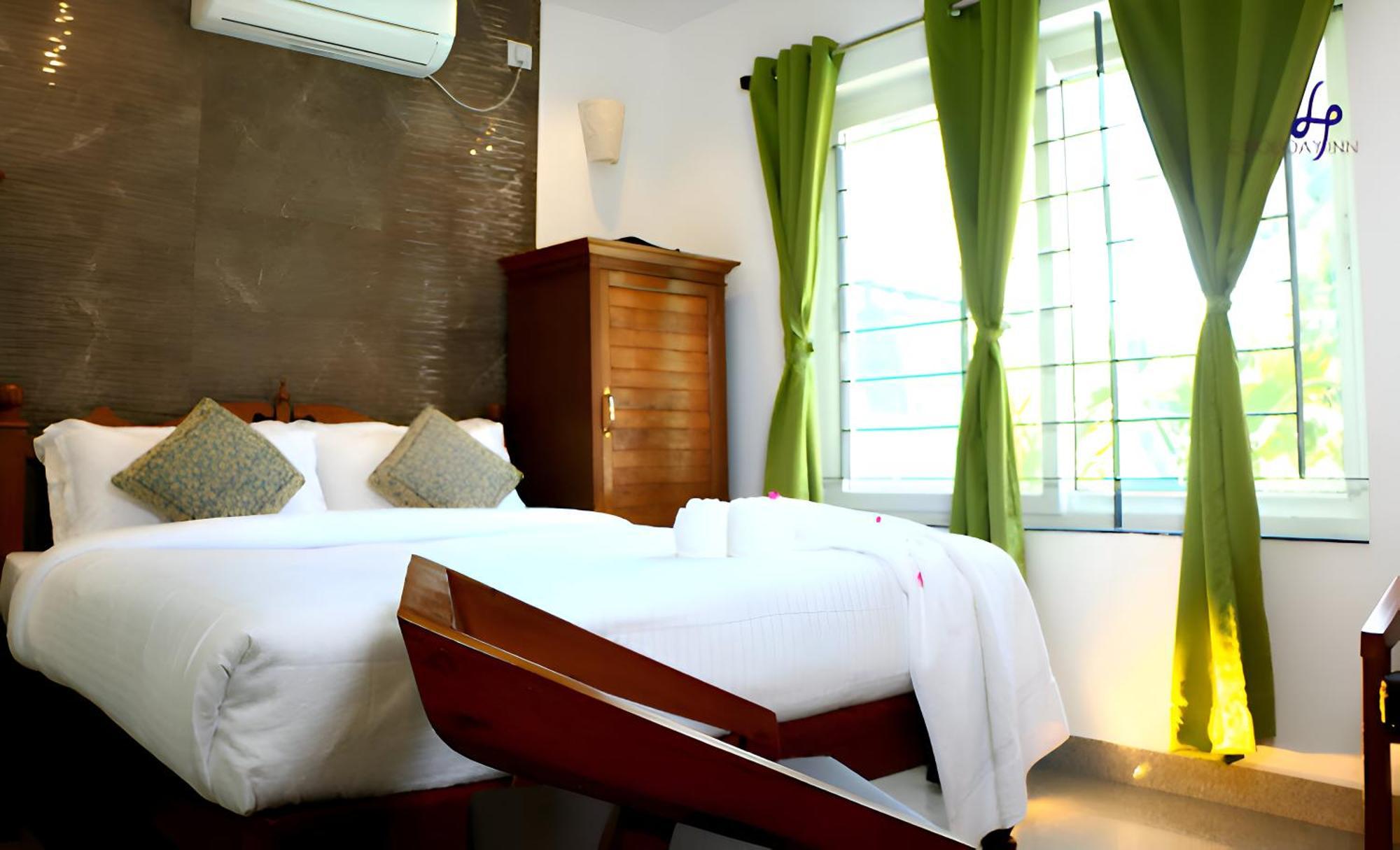 פונדיצ'רי Le Holiday Inn מראה חיצוני תמונה